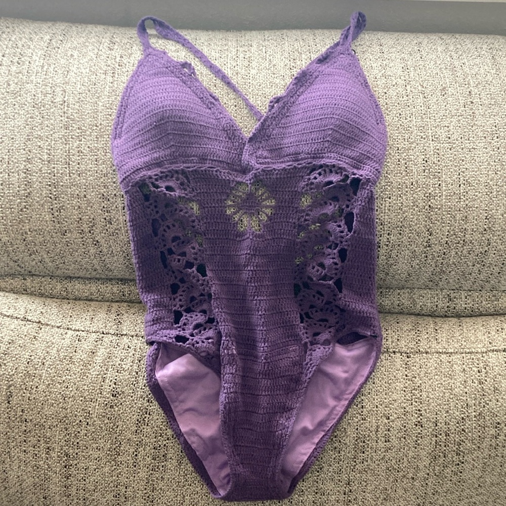 Beautifully Detailed Stitched Lacey One Piece | M